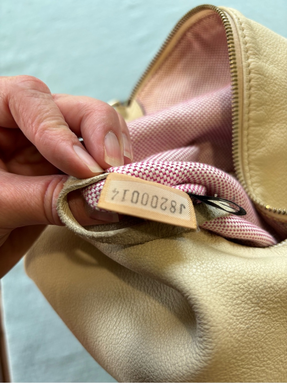 Dooney & Bourke Ecru Cream Pebbled Leather Shoulder Hobo with Colorful Scarf - Picture 10 of 16